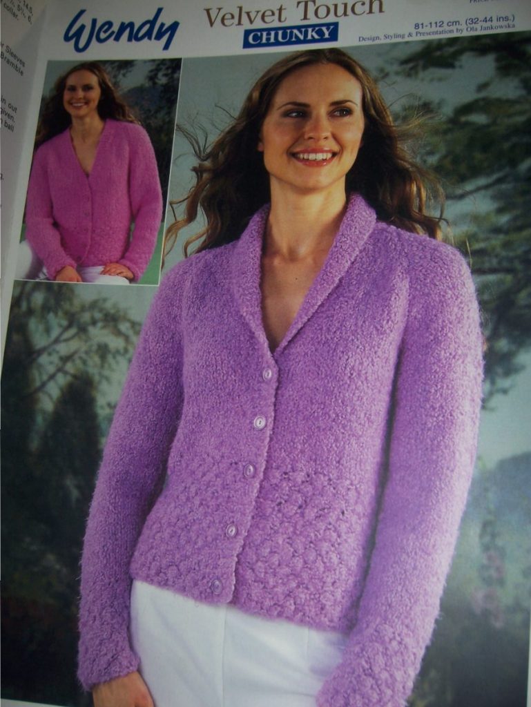 Lady's WENDY Velvet Touch Chunky Leaflet - 4986 - Wool World